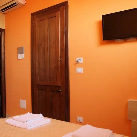 Alla Corte Del Naif Penzion Cannole