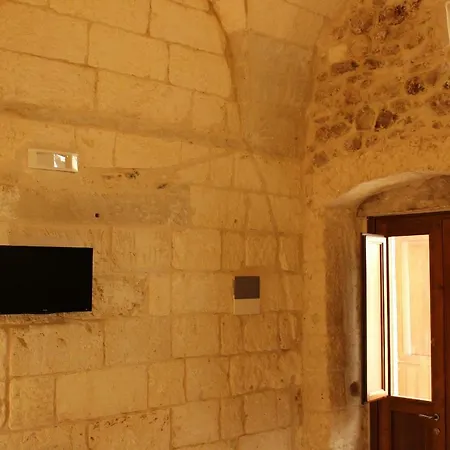 Alla Corte Del Naif Cannole