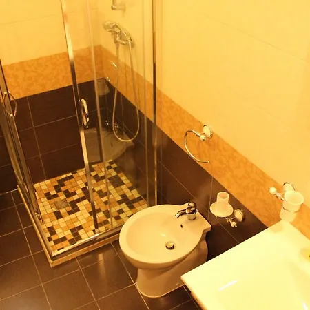 ゲストハウス Alla Corte Del Naif 3*