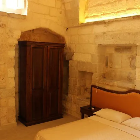 Alla Corte Del Naif 3* Cannole